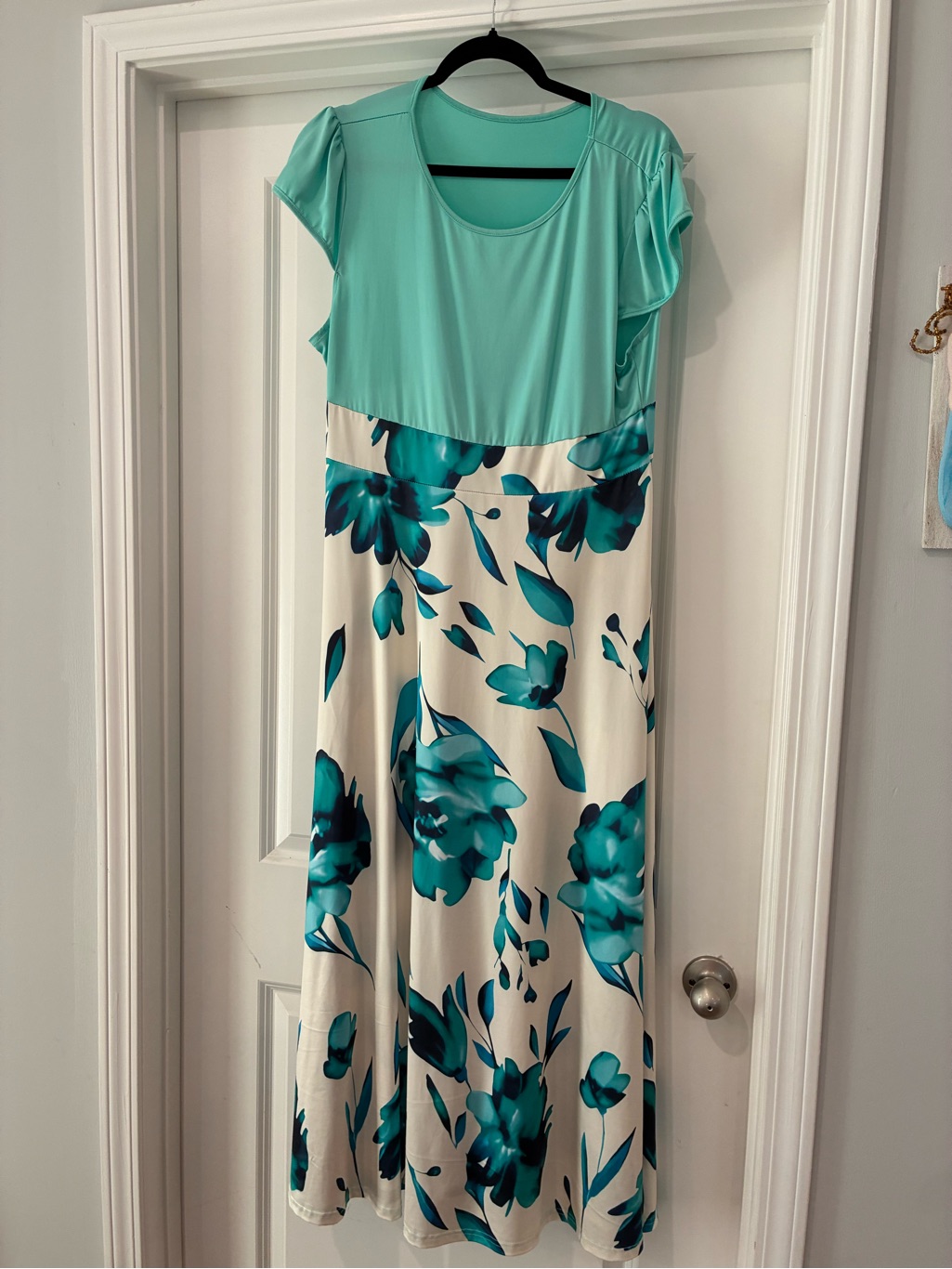Shein Mint & Teal Floral Cream Maxi Dress